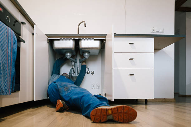 Professional Leak Detection technician working in Madisonville, LA